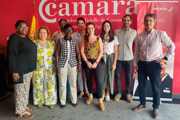 ENCUENTROS ENTRE IBERIA Y LAS AGENCIAS DE VIAJES EN LA SEDE DE LA CÁMARA OFICIAL DE COMERCIO DE ESPAÑA EN SENEGAL